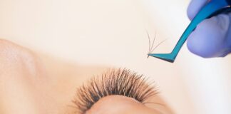 Pourquoi choisir une formation en extension de cils fait la différence